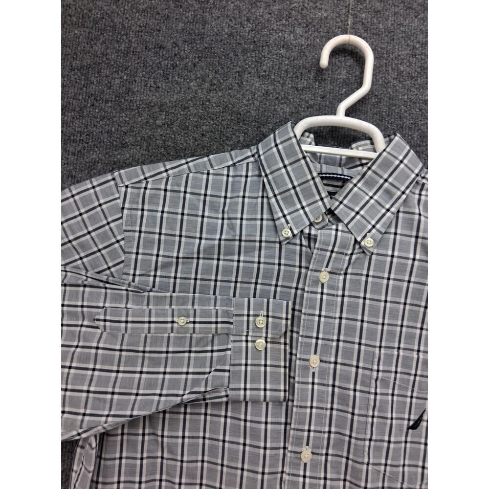 Nautica Shirt Mens Size Medium Button Down Long Sleeve Gray